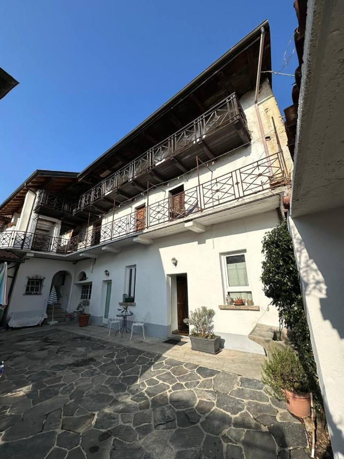Casa Sasso E Legno Leilighet Omegna Eksteriør bilde